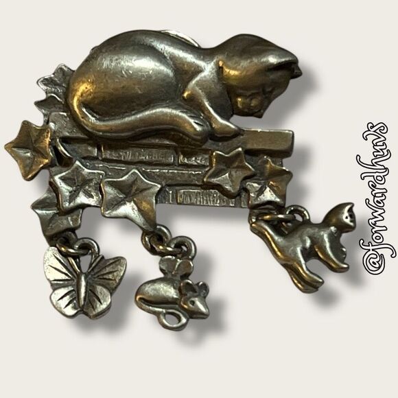 1990s LCD Pewter Cat Pin with Dangling Charms – Signed Lindsay Claire Designs - Picture 1 of 8